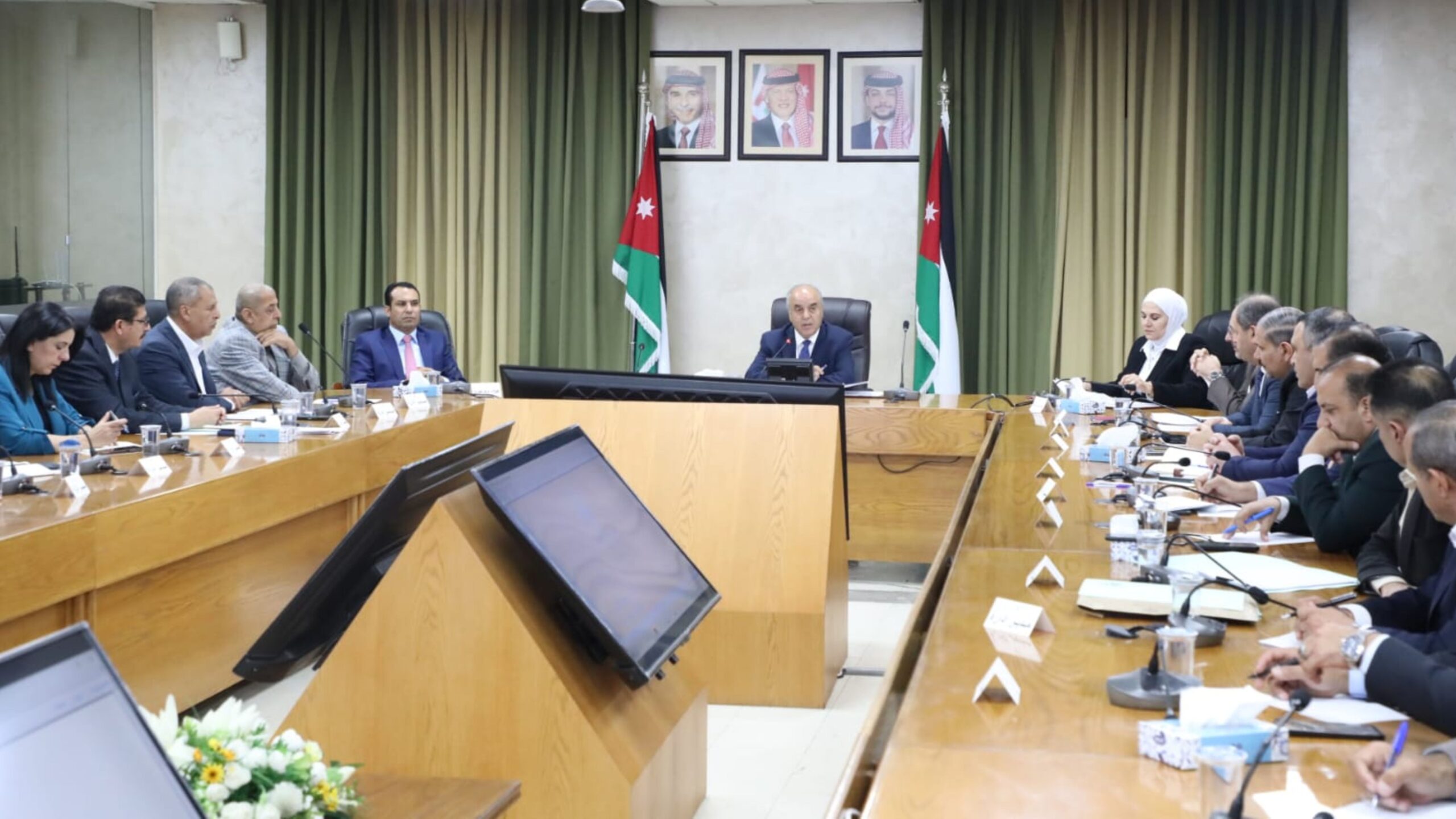 صورة حول : لجنة التخطيط في وزارة التربية تعقد اجتماعها الموسع الأول لجنة التخطيط في وزارة التربية تعقد اجتماعها الموسع الأول