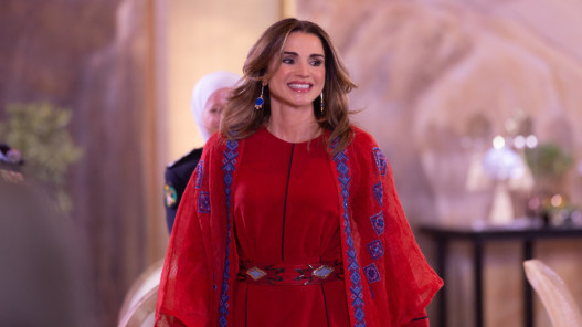 صورة حول : الملكة رانيا: أكرمنا الرحمن بأجمل هباته بقدوم توأمتي الأميرة إيمان الملكة رانيا: أكرمنا الرحمن بأجمل هباته بقدوم توأمتي الأميرة إيمان