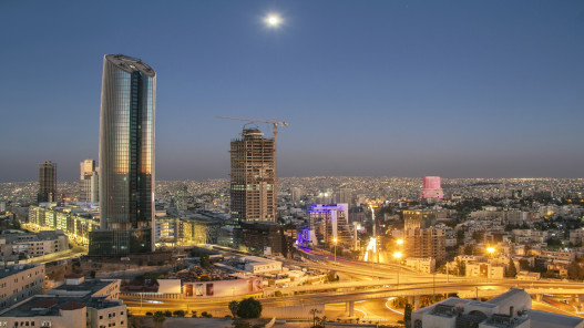 صورة حول : الحكومة تنجز 16 مشروعاً من برنامج رؤية التحديث الاقتصادي حتى نهاية النصف الأول من 2026 الحكومة تنجز 16 مشروعاً من برنامج رؤية التحديث الاقتصادي حتى نهاية النصف الأول من 2026