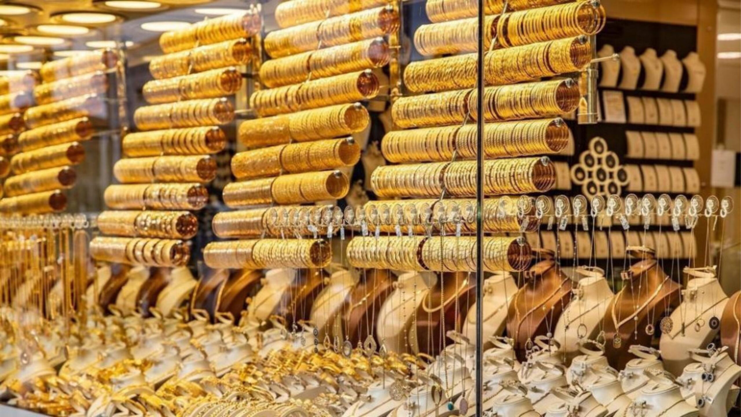 صورة حول : استقرار أسعار الذهب محلياً.. غرام عيار 21 عند 88.20 دينار استقرار أسعار الذهب محلياً.. غرام عيار 21 عند 88.20 دينار