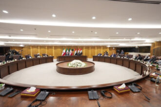 الحلبوسي يدعو لمراعاة خصوصية العراق في تصدير النفط عبر مضيق هرمز