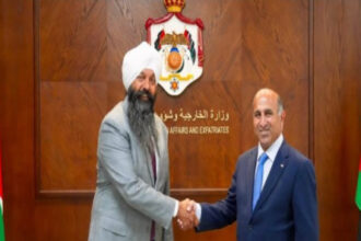 الفايز يبحث مع وزير الدولة للتنمية الدولية الكندي تعزيز التعاون الثنائي