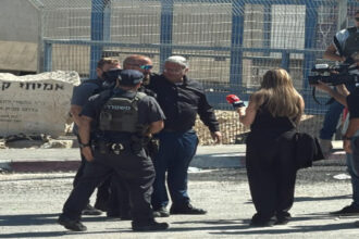 بن غفير: بدء إخلاء مقر الأونروا في كفر عقب شمال القدس وسط اقتحامات إسرائيلية
