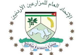 المزارعون يدعون للقطف السليم لضمان جودة الحمضيات والتفاح وتسويقهما