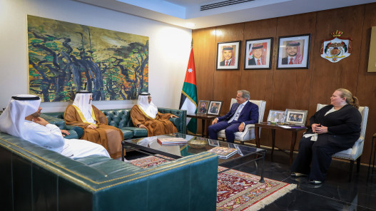 الأردن والإمارات تعززان الشراكة التنموية بتمويل مشاريع التعليم والطاقة
