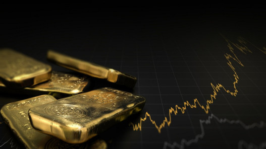 الذهب يرتفع بعد تراجعه بأكثر من 1% وسط ترقب تصريحات رئيس الفيدرالي الأميركي