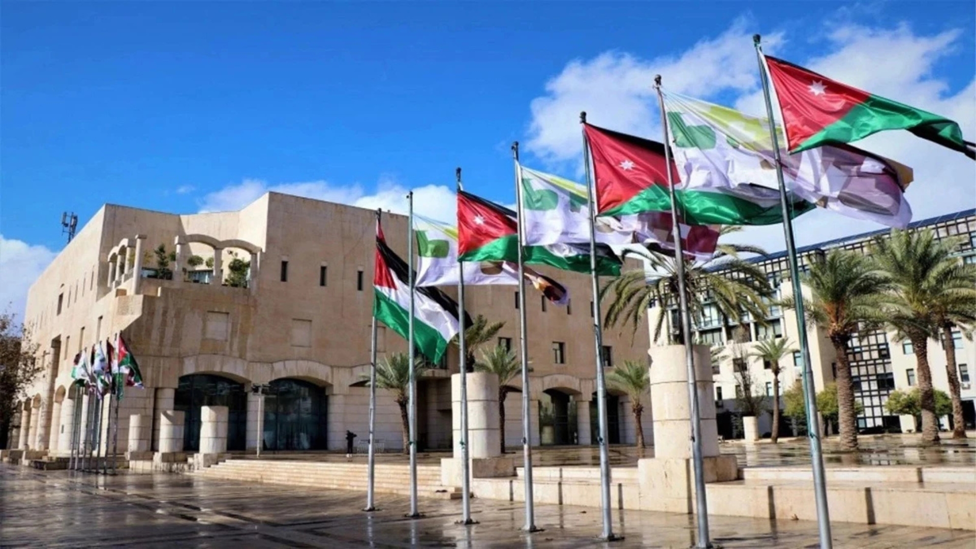أمانة عمّان تحذر من رسائل احتيالية تنتحل صفة مخالفات المواقف