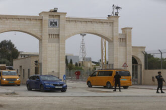 أكثر من 41 ألف مسافر عبروا معبر الكرامة خلال أسبوع