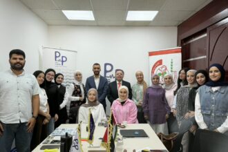 د. أحمد أبو غنيمة يقدم تصوراً مستقبلياً لمهنة الصيدلة في الأردن ويستعرض تجربة "مجلة علوم الصيدلة" ضمن برنامج "قادة المستقبل الصيدلاني 2026"
