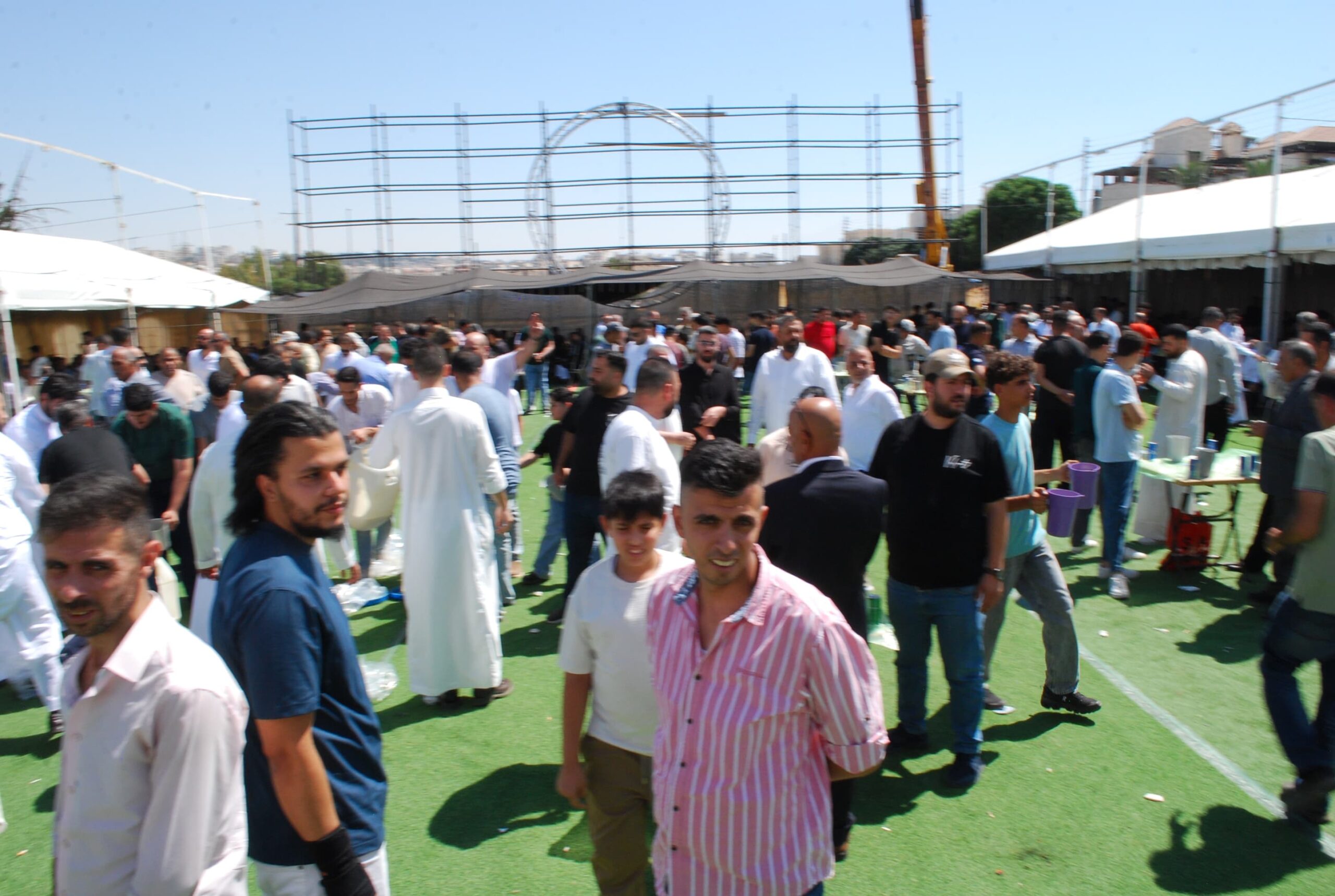 أفراح آل المناصرة بزفاف قيس وسط حضور الأهل والأصدقاء