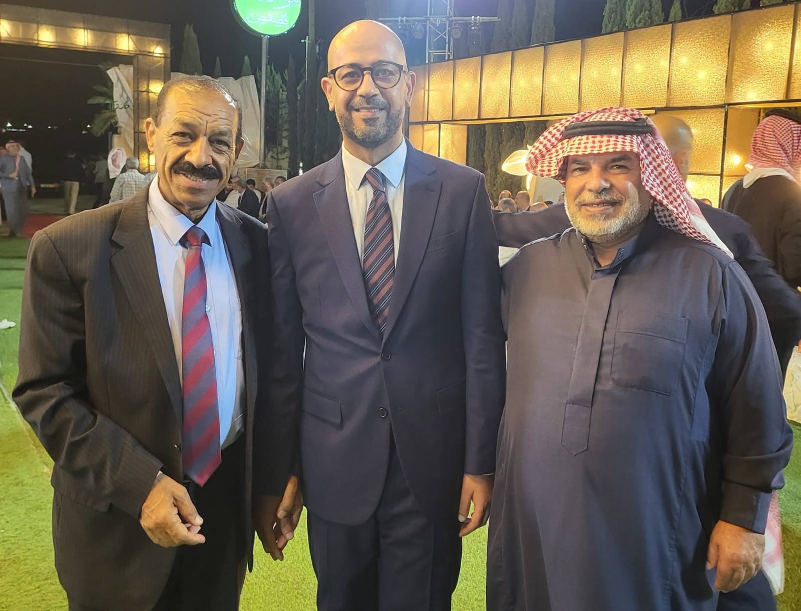 تهنئة وتبريك بمناسبة تخرج الصيدلاني هاشم الفشيكات
