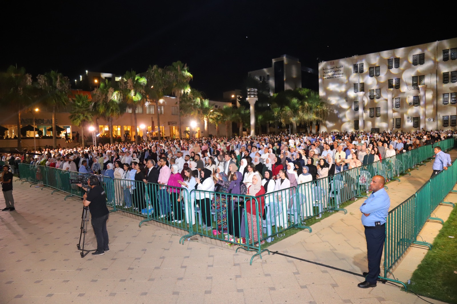رئيس مجلس أمناء جامعة البترا يرعى اختتام احتفالات تخريج الفوج الثاني والثلاثين