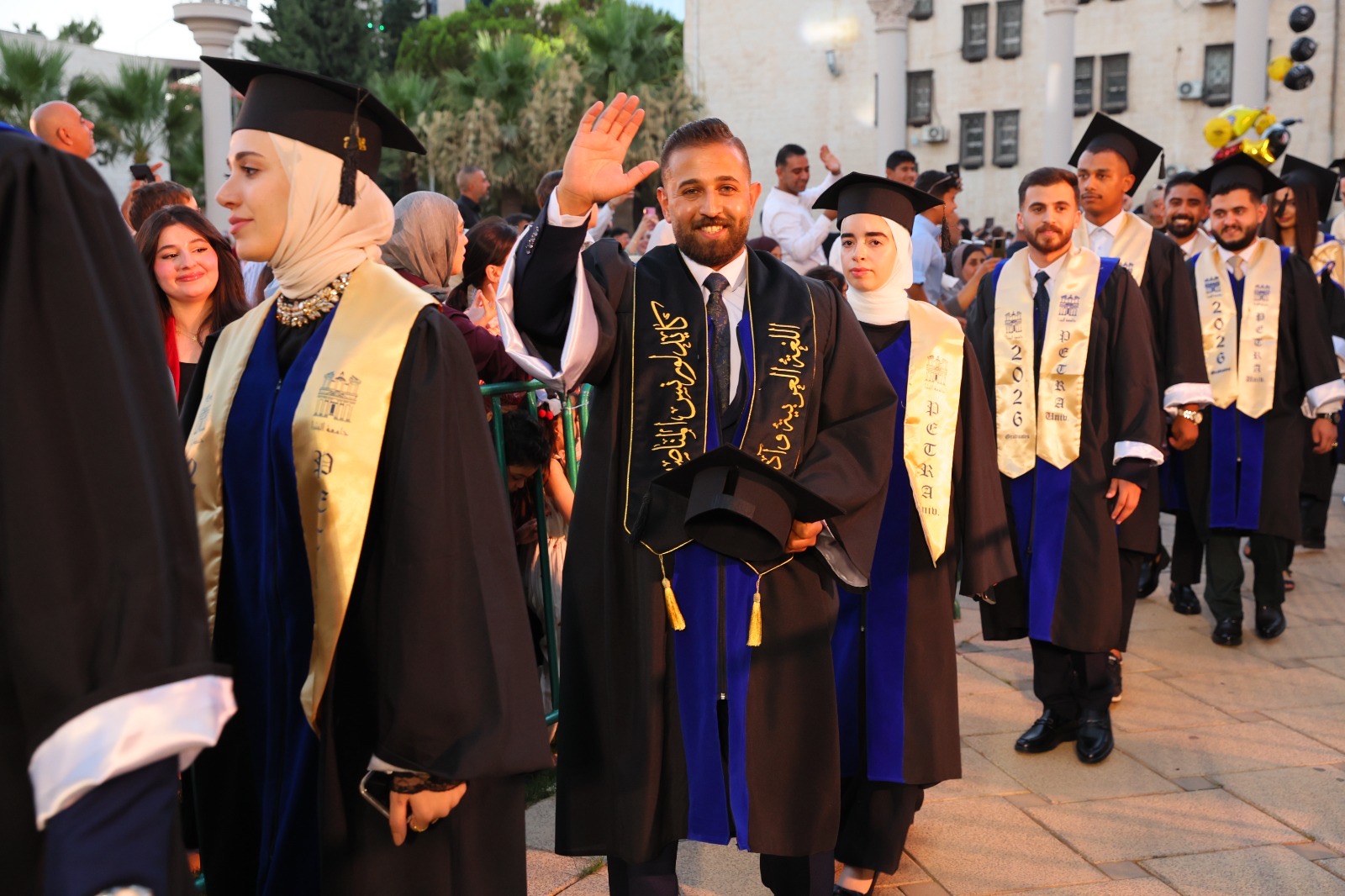 رئيس مجلس أمناء جامعة البترا يرعى اختتام احتفالات تخريج الفوج الثاني والثلاثين
