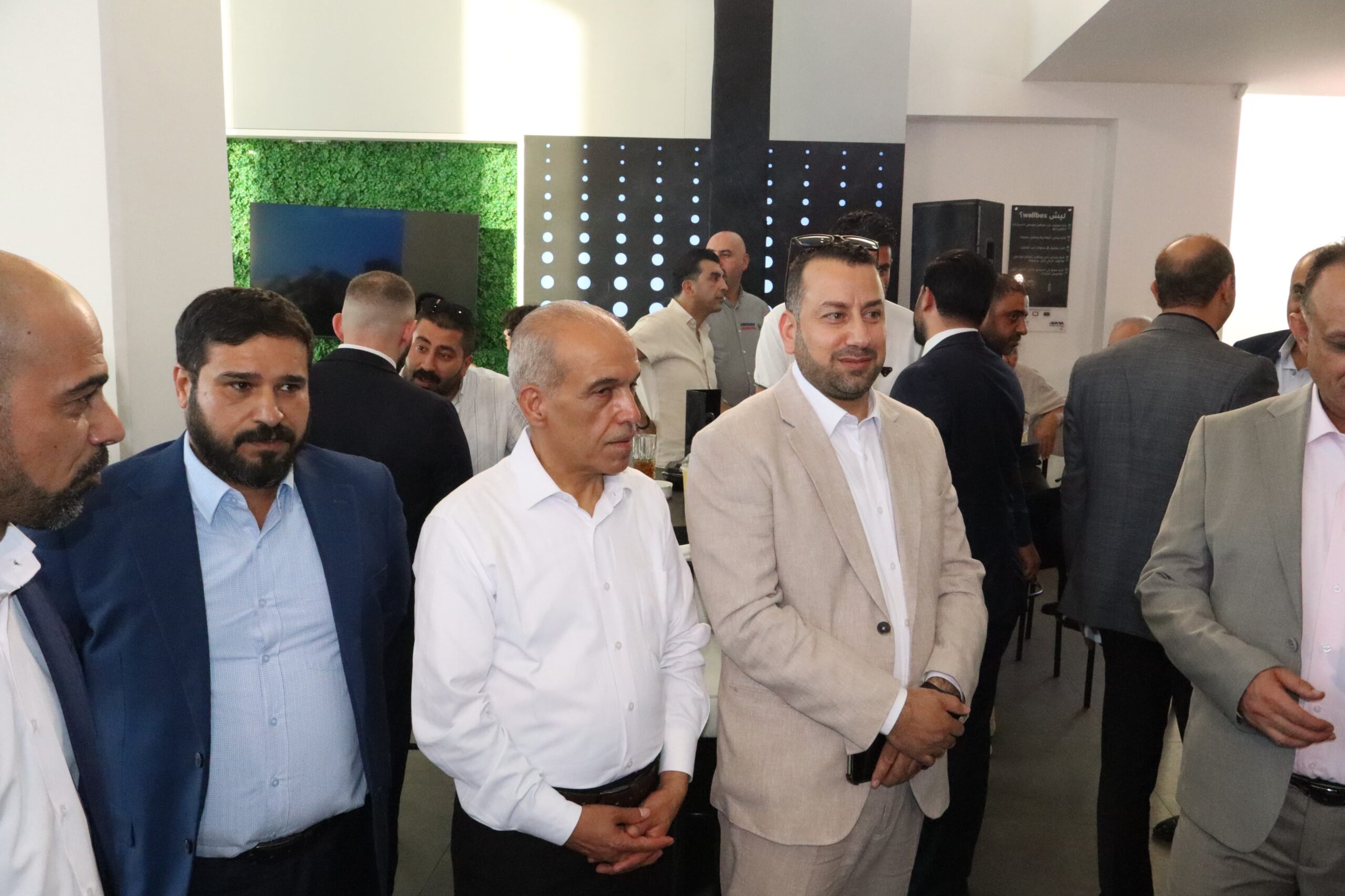 جيلي تعزز حضورها في الأردن بإطلاق EX5 EM-i الهجينة