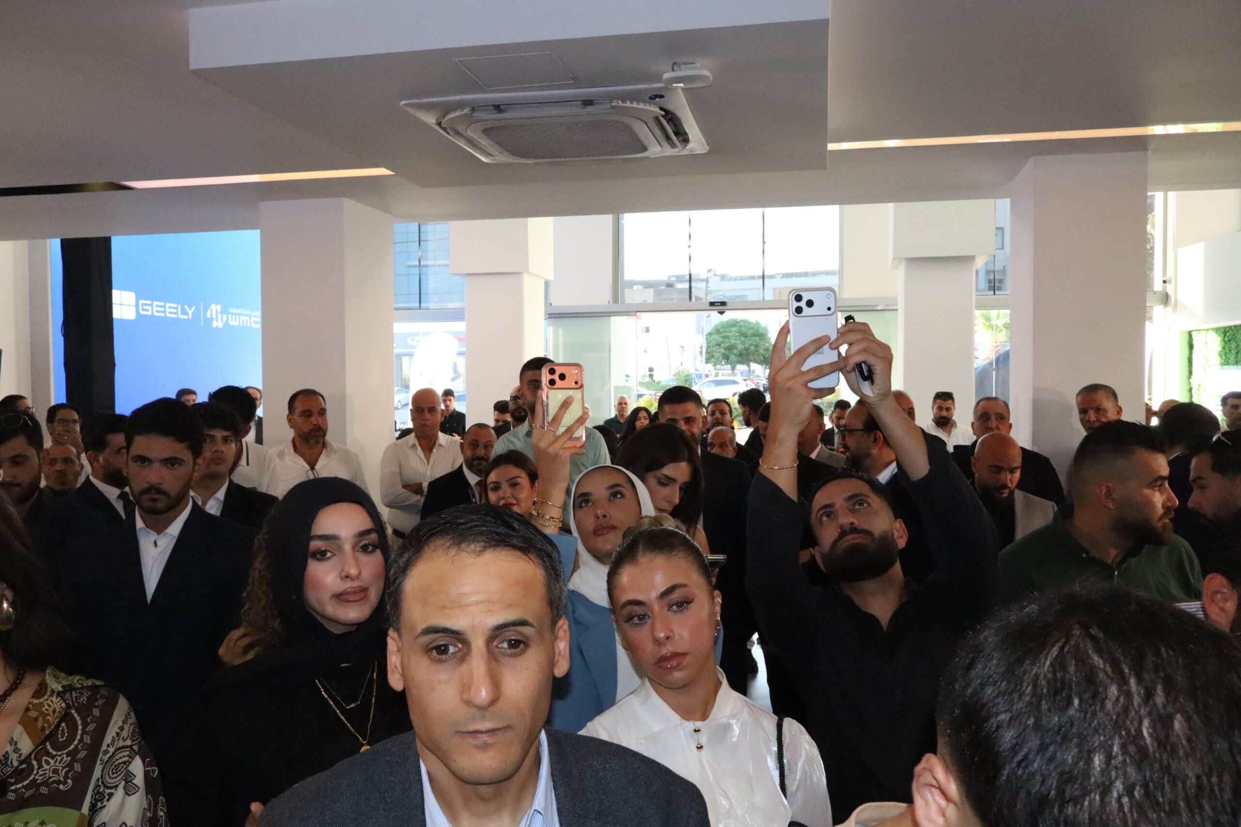 جيلي تعزز حضورها في الأردن بإطلاق EX5 EM-i الهجينة