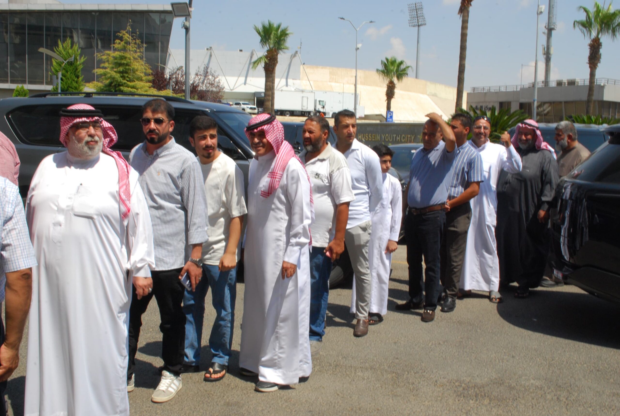 يقيم الحاج ابو رخية حفل غداء بمناسبة فرح نجله محمد نبيل ابو رخية
