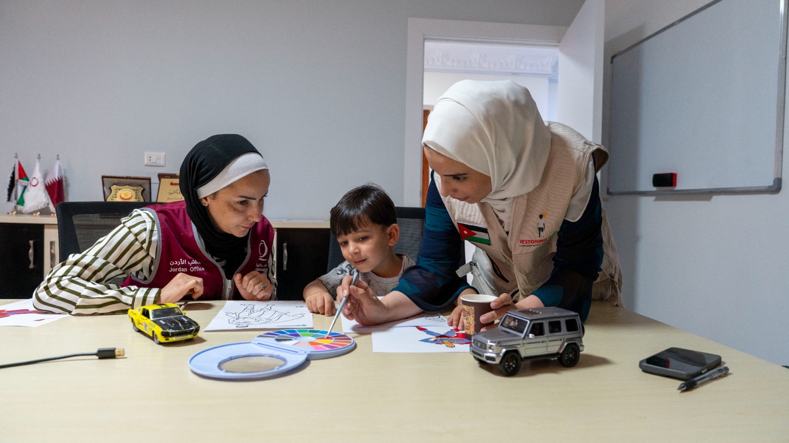 "إستعادة الأمل" و "قطر الخيرية" تستمران في تأهيل وتركيب الأطراف الإصطناعية لأطفال غزة
