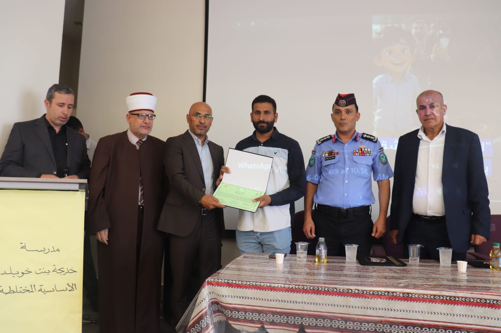 ندوة في الشونة الجنوبية للتوعية بمخاطر إطلاق العيارات النارية احتفالاً بنتائج التوجيهي