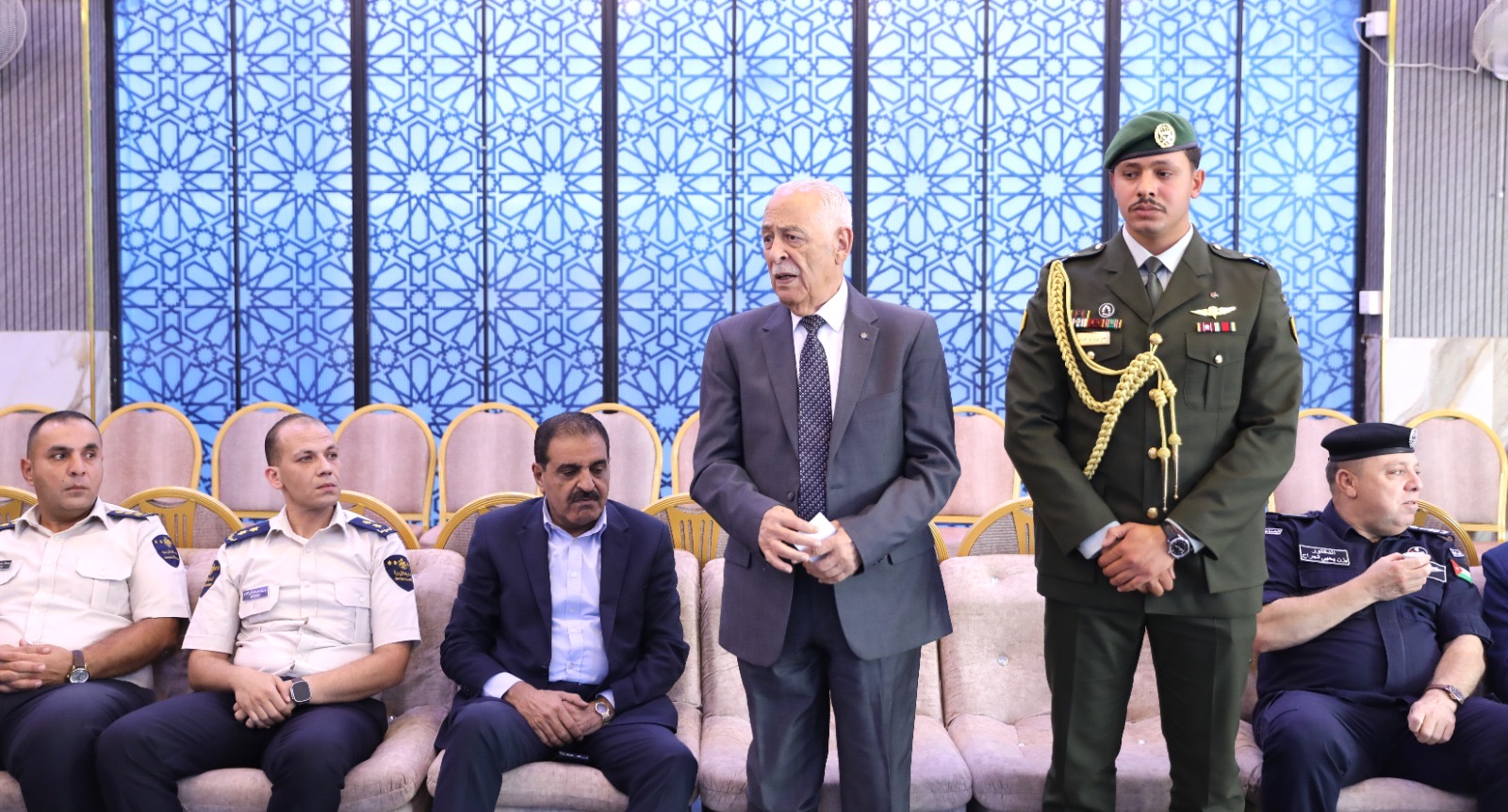 مندوبا عن الملك وولي العهد.. العيسوي يعزي الزايد وأبو صد والنجداوي