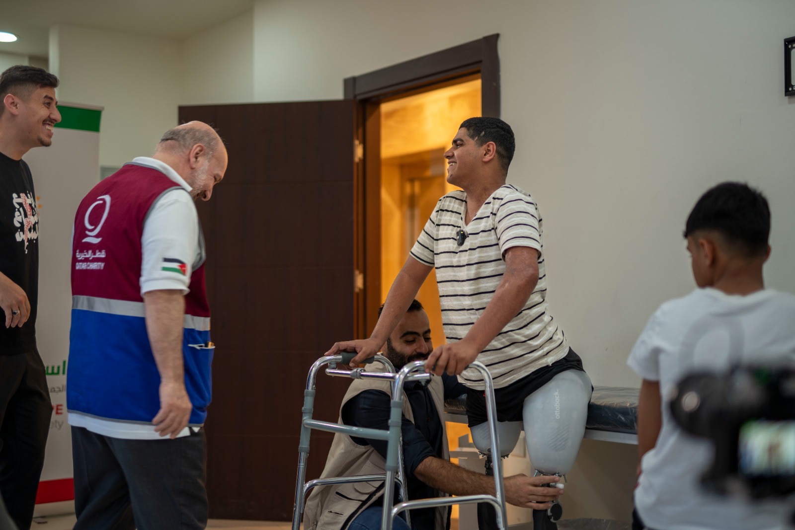 "إستعادة الأمل" و "قطر الخيرية" تستمران في تأهيل وتركيب الأطراف الإصطناعية لأطفال غزة