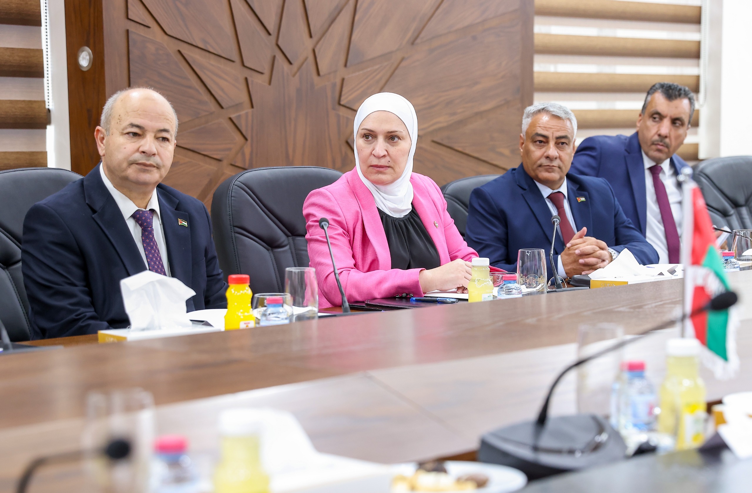 القاضي والمعولي يؤكدان متانة علاقات الأردن وسلطنة عُمان وأهمية تعزيز التعاون البرلماني