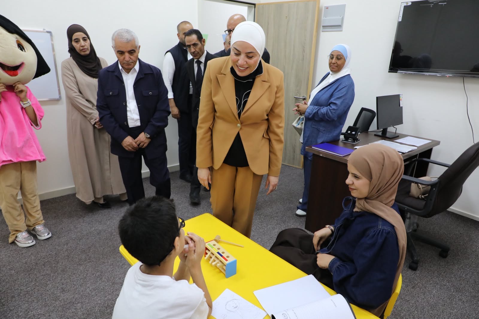 بني مصطفى تجري جولة ميدانية في قضاء إيل وتزور عدد من الجمعيات وتوجه بتطوير مرافقها وتتفقد أسر محتاجة