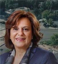 خلود السقاف.. مسيرة مهنية حافلة