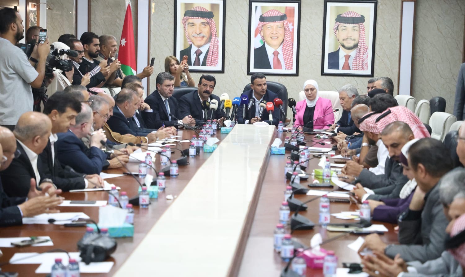 "الزراعة النيابية" تبحث استثمارات الضمان وتحديات القطاع الزراعي وتؤكد حماية المزارع والمنتج المحلي