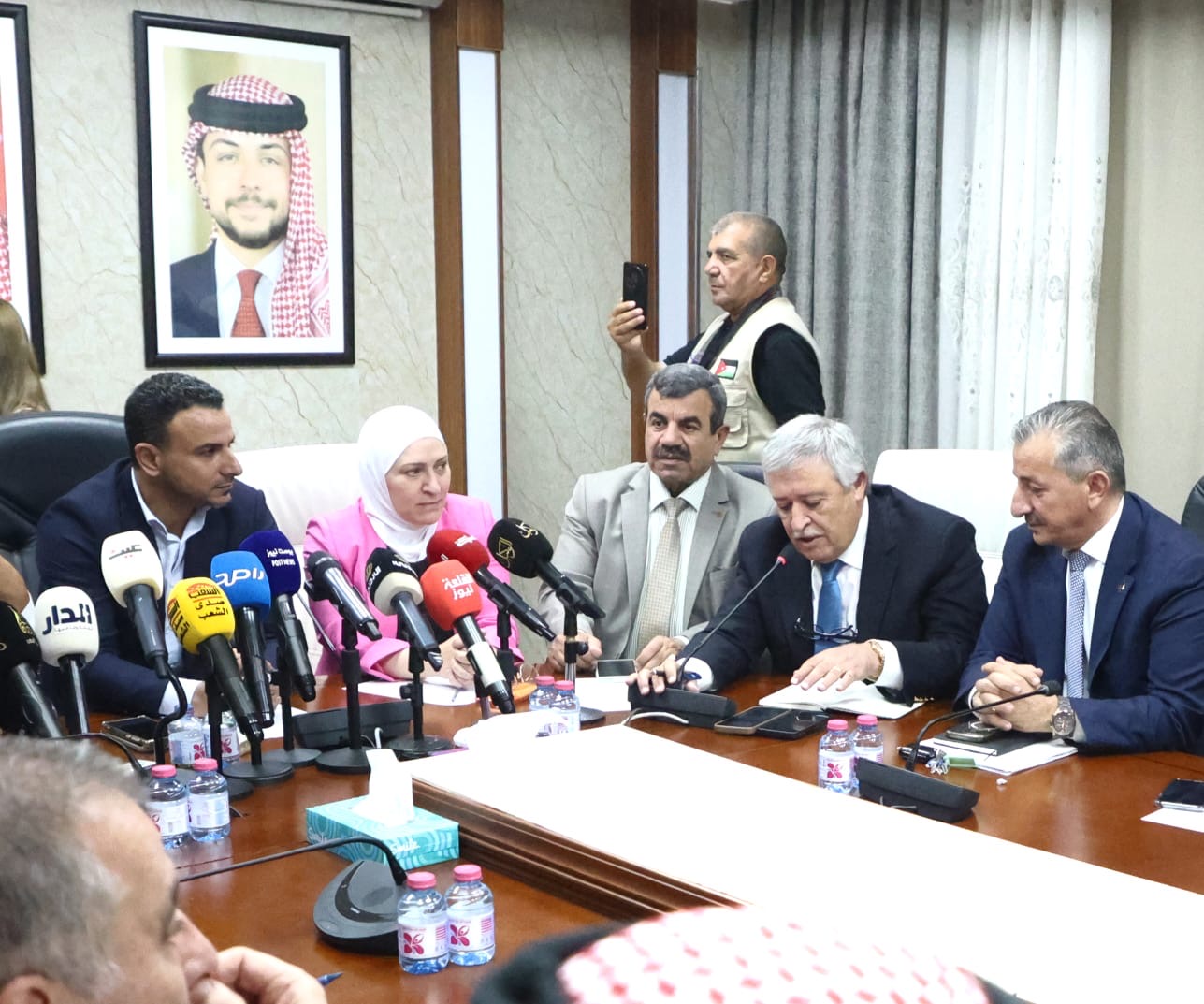 صورة حول : "الزراعة النيابية" تبحث استثمارات الضمان وتحديات القطاع الزراعي وتؤكد حماية المزارع والمنتج المحلي "الزراعة النيابية" تبحث استثمارات الضمان وتحديات القطاع الزراعي وتؤكد حماية المزارع والمنتج المحلي