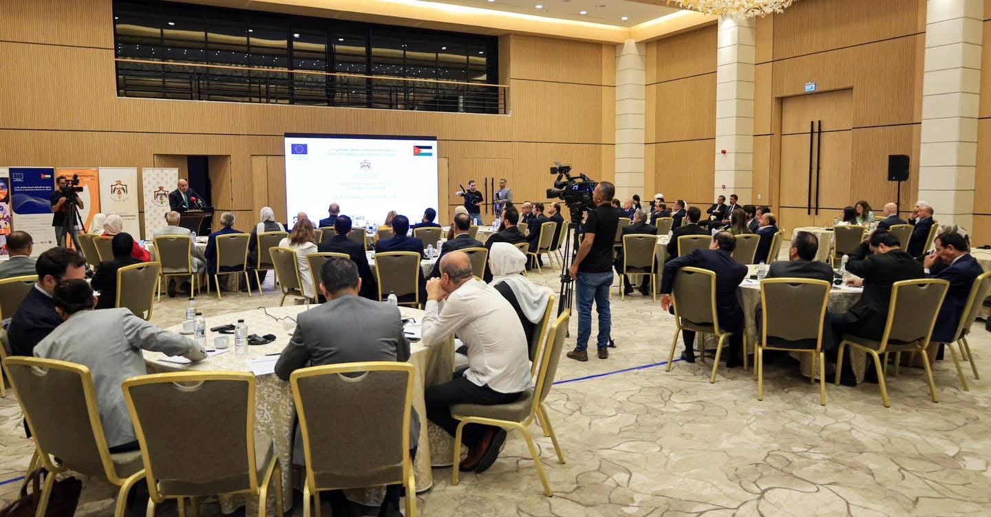 العودات: الحوار بين الكتل الحزبية يعزز فاعلية العمل البرلماني
