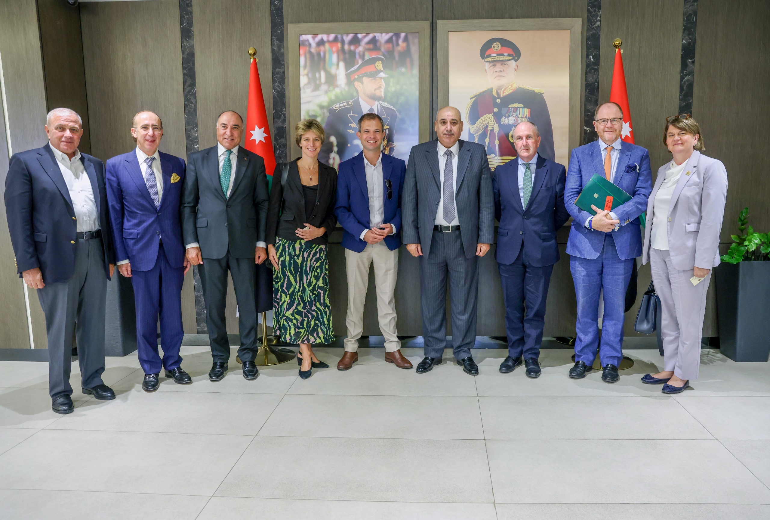 القاضي ووفد برلماني بريطاني يؤكدان التمسك بحل الدولتين ودعم الوصاية الهاشمية على المقدسات
