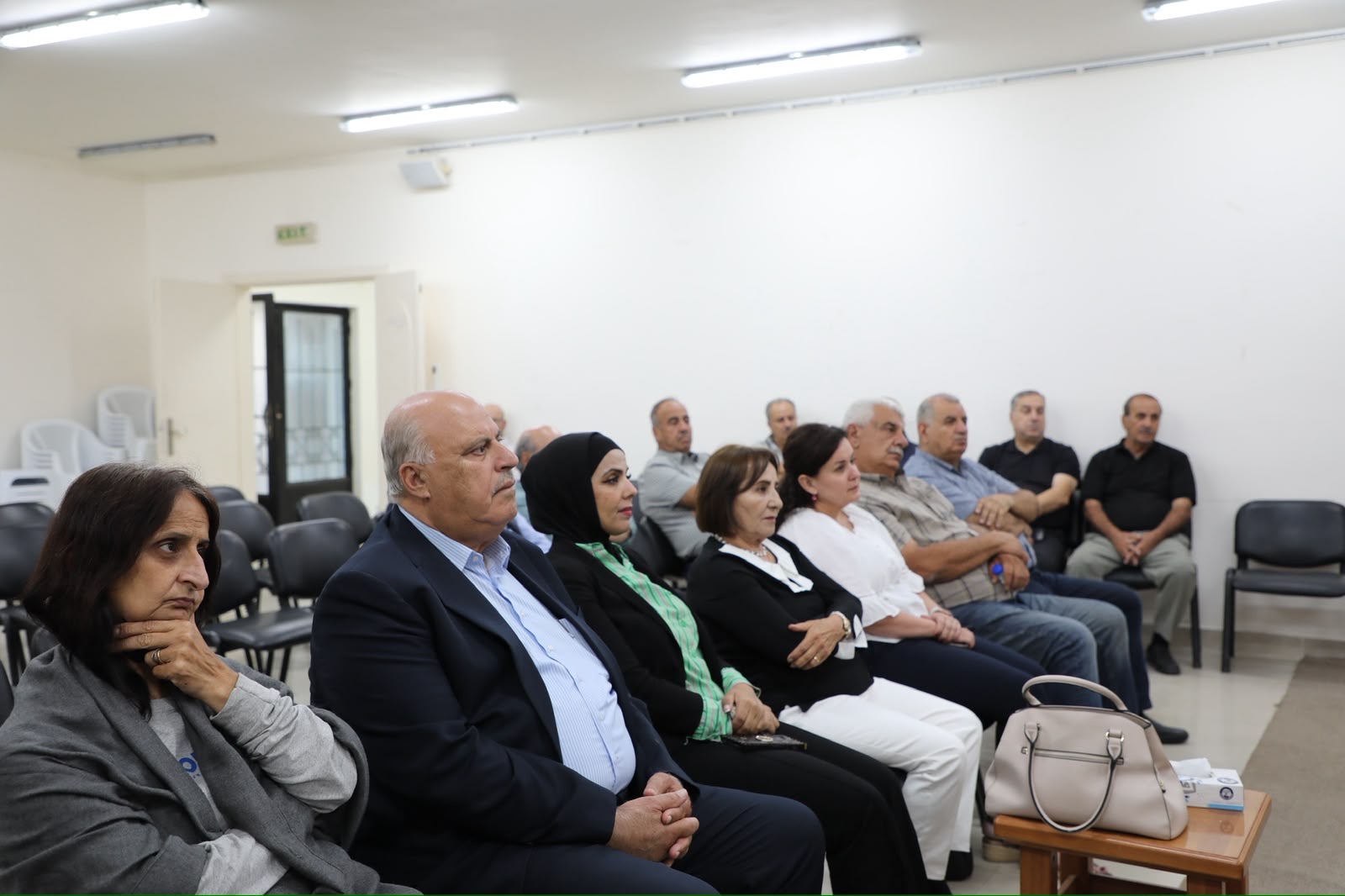 "الشؤون السياسية والبرلمانية" تعقد جلسات حوارية في دير علا والفحيص