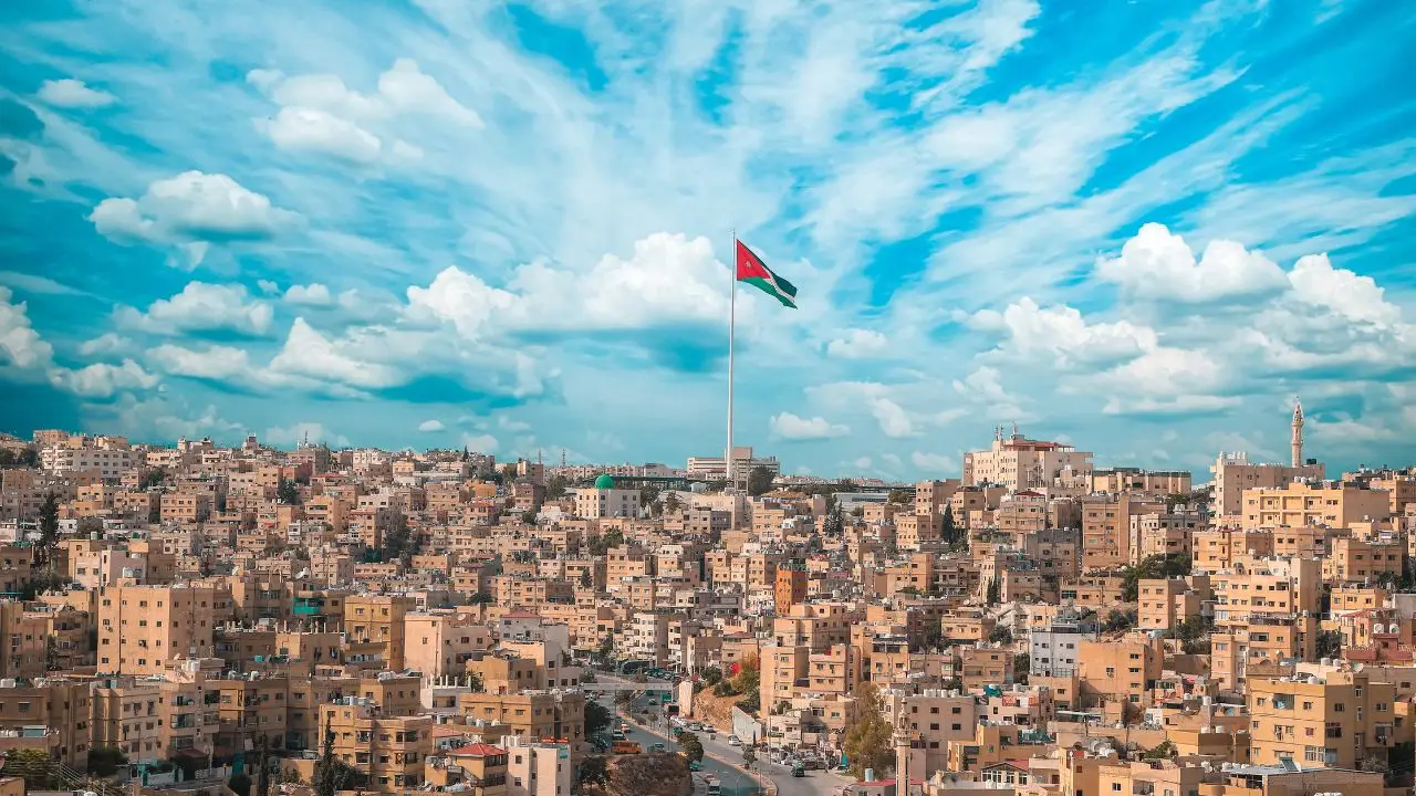 صورة حول : تحذير من محاولات الاحتيال أو انتحال صفة مندوبي التعداد السكاني تحذير من محاولات الاحتيال أو انتحال صفة مندوبي التعداد السكاني