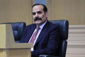 محمد الخالدي «أبو سلطان» يهنئ فايز الخزاعلة بتعيينه مديرًا لمكتب رئيس مجلس النواب