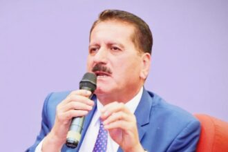 المومني يفتح ملف التعليم: قد ننجح في رفع نسب النجاح ونفشل في رفع مستوى التعلم.. والجامعات تنتج شهادات أكثر من فرص العمل