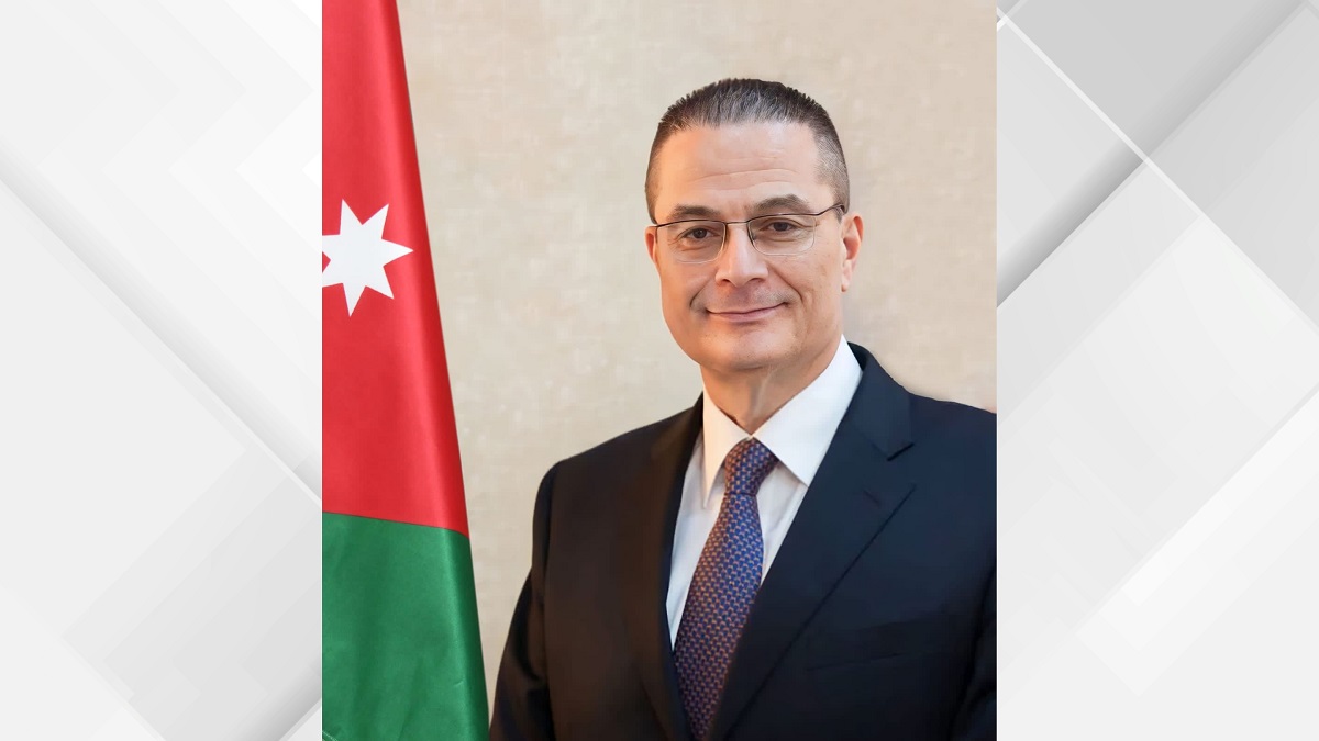 مجلس الوزراء يجدد تعيين عادل الشركس محافظًا للبنك المركزي