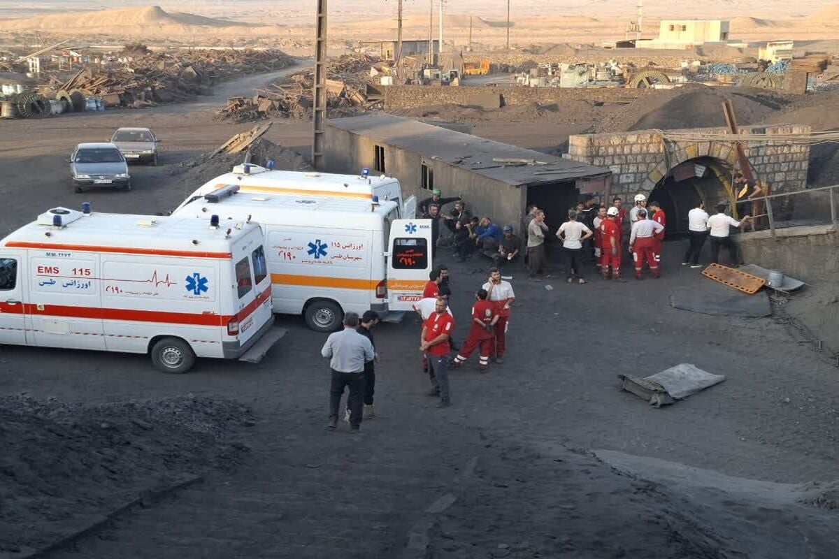 صورة حول : مقتل 3 أشخاص إثر اختناقهم بغاز الميثان داخل منجم شمال إيران مقتل 3 أشخاص إثر اختناقهم بغاز الميثان داخل منجم شمال إيران