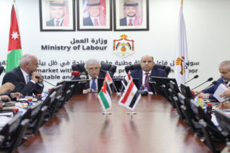 القطامين يلتقي نظيره المصري لبحث تنظيم العمالة المصرية في الأردن