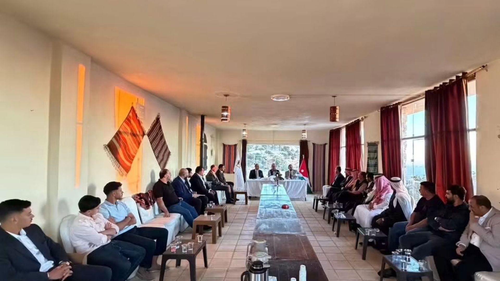 صورة حول : حزب الميثاق الوطني ينظم حوارية حول السردية الأردنية في ضانا حزب الميثاق الوطني ينظم حوارية حول السردية الأردنية في ضانا