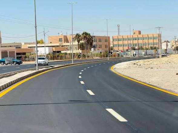 صورة حول : "الأشغال" تنهي أعمال تأهيل الطريق التنموي في معان "الأشغال" تنهي أعمال تأهيل الطريق التنموي في معان