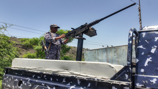 صورة حول : القوات اليمنية تستعيد مواقع جديدة غربي تعز القوات اليمنية تستعيد مواقع جديدة غربي تعز