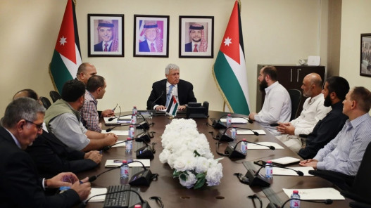 القطامين يبحث تحديات قطاع نقل البضائع ومطالب الشاحنات