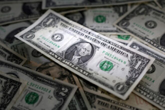 العراق يتوصل لتفاهم مع واشنطن بشأن شحنات الدولار