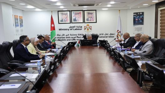 القطامين يلتقي نقابة مكاتب استقدام العاملين في المنازل ويبحث مطالبها