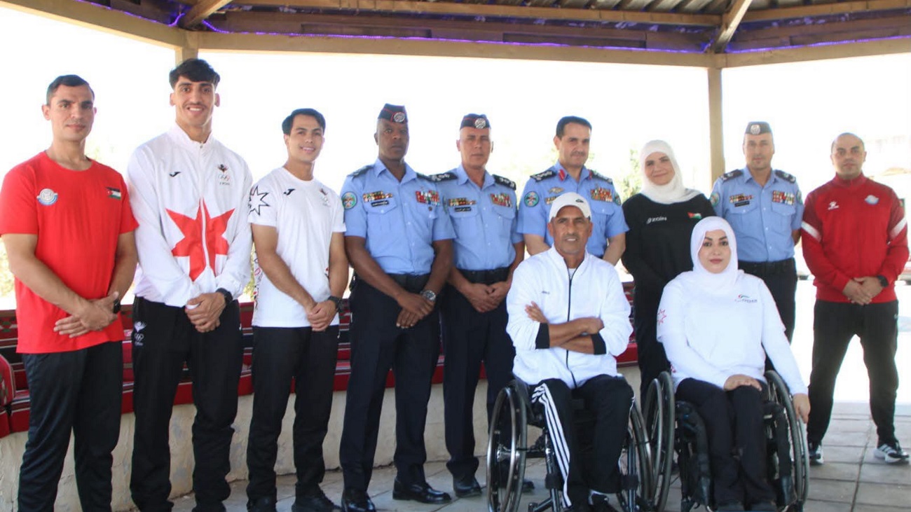 صورة حول : الأمن العام يكرم رياضييه تقديرا لإنجازاتهم في البطولات الدولية والمحلية الأمن العام يكرم رياضييه تقديرا لإنجازاتهم في البطولات الدولية والمحلية