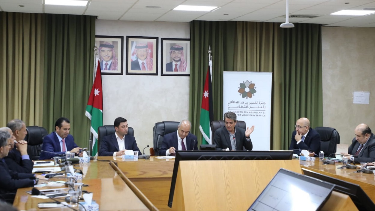 صورة حول : التربية والشباب تعززان المشاركة بجائزة العمل التطوعي التربية والشباب تعززان المشاركة بجائزة العمل التطوعي