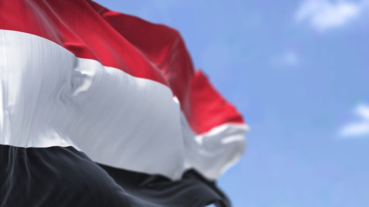 صورة حول : أكثر من 80 قتيلاً في اشتباكات بين القوات الحكومية والحوثيين باليمن أكثر من 80 قتيلاً في اشتباكات بين القوات الحكومية والحوثيين باليمن
