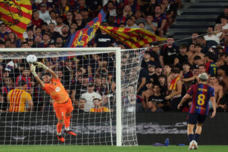 برشلونة وريال مدريد يترقبان تعثر الآخر.. صراع الصدارة يشتعل في الجولة الرابعة