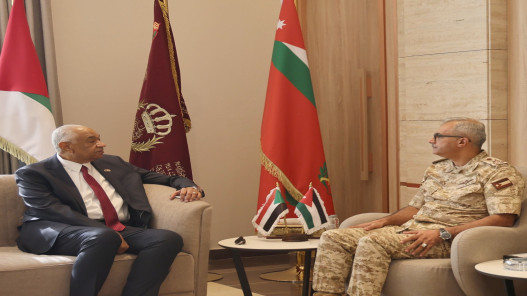 الحراسيس يبحث مع السفير السوداني تعزيز التعاون العسكري والدفاعي