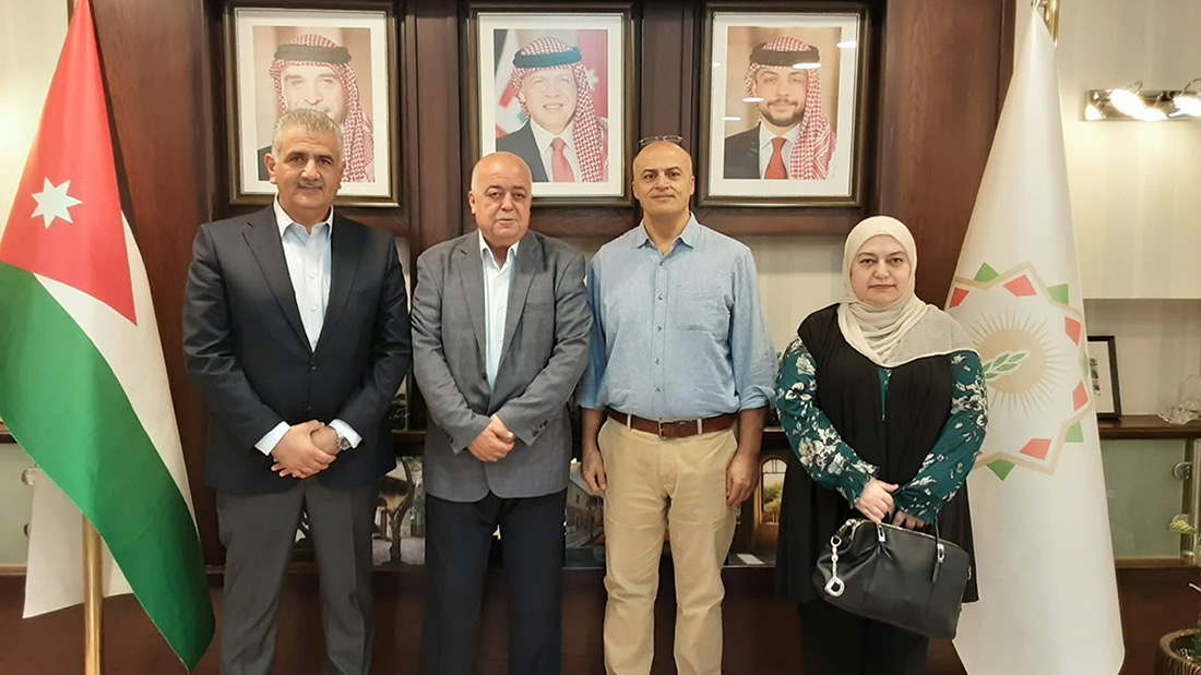 صورة حول : اليرموك وبلدية إربد تبحثان مشروعًا دوليًا لتطوير الحوكمة المحلية اليرموك وبلدية إربد تبحثان مشروعًا دوليًا لتطوير الحوكمة المحلية